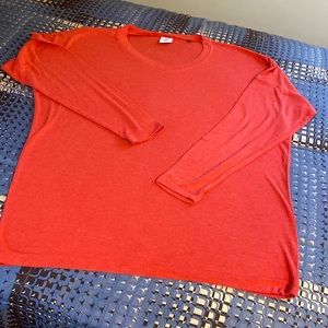 Cabi quarter sleeve v-neck tee